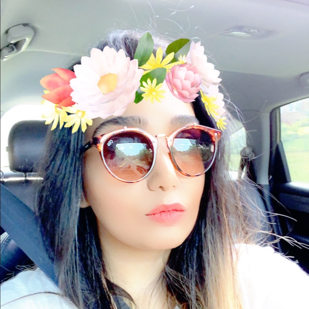 Meet your Posher, Dorsa